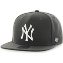 cap-plakana-black-snapback-no-new-york-yankees-mlb-no-47-brand