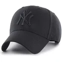 schwarze-snapback-cap-mit-gebogenem-schirm-und-schwarzem-new-york-yankees-logo-mlb-mvp-von-47-brand