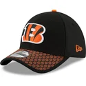schwarze-und-orangefarbene-39thirty-sideline-stretch-fit-kappe-der-cincinnati-bengals-nfl-von-new-era