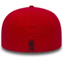 cap-plakana-red-ajustada-59fifty-chain-stitch-no-chicago-bulls-nba-no-new-era