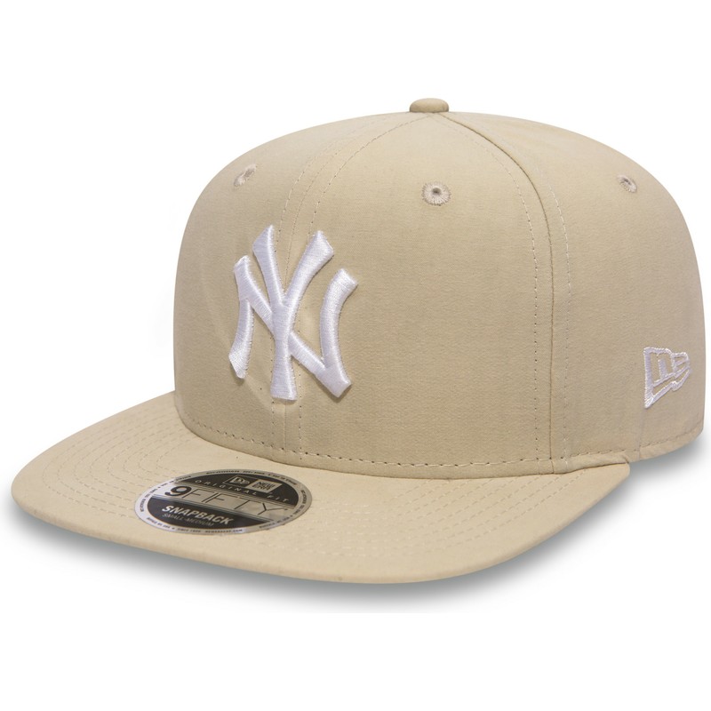 New Era Flat Brim 9FIFTY Lightweight Essential New York Yankees MLB ...