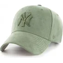 grune-gebogene-kappe-mit-grunem-new-york-yankees-logo-mlb-clean-up-ultra-basic-von-47-brand
