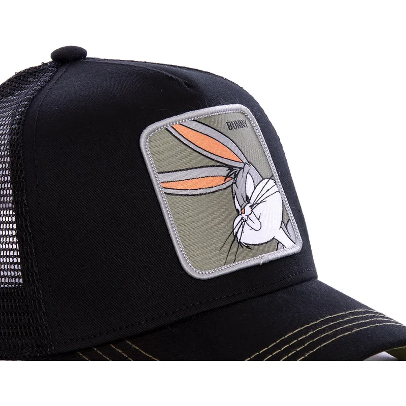 cepur-izliekta-truckeris-melns-snapback-bun1-bakss-bannijs-looney-tunes-no-capslab