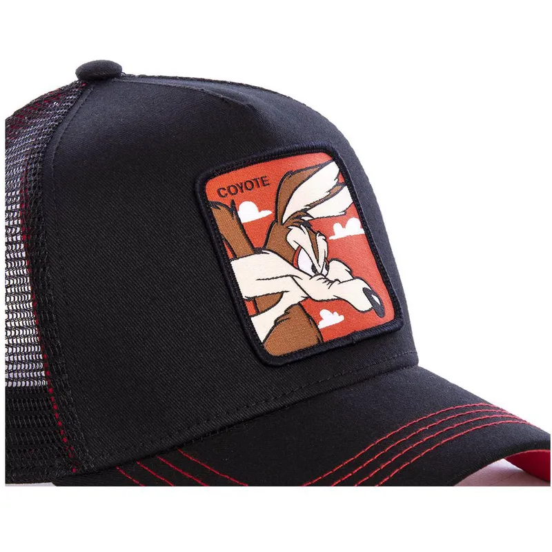 cap-izliekta-black-snapback-coyote-looney-tunes-no-capslab
