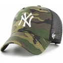 new-york-yankees-mlb-47-brand-mvp-branson-trucker-cap-in-camouflage-mit-weissem-logo