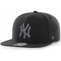 cepur-plakana-melns-snapback-captain-iridescent-no-new-york-yankees-mlb-no-47-brand