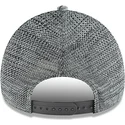 verstellbare-graue-gebogene-kappe-mit-schwarzem-logo-9forty-engineered-fit-der-new-york-yankees-mlb-von-new-era