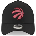 czarna-czapka-z-zakrzywionym-daszkiem-z-czerwonym-logo-regulowana-9forty-the-league-toronto-raptors-nba-marki-new-era