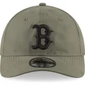 verstellbare-grune-9twenty-nylon-packable-kappe-mit-gebogenem-schirm-von-boston-red-sox-mlb-von-new-era