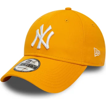 verstellbare-gelbe-9forty-league-essential-kappe-der-new-york-yankees-mlb-von-new-era
