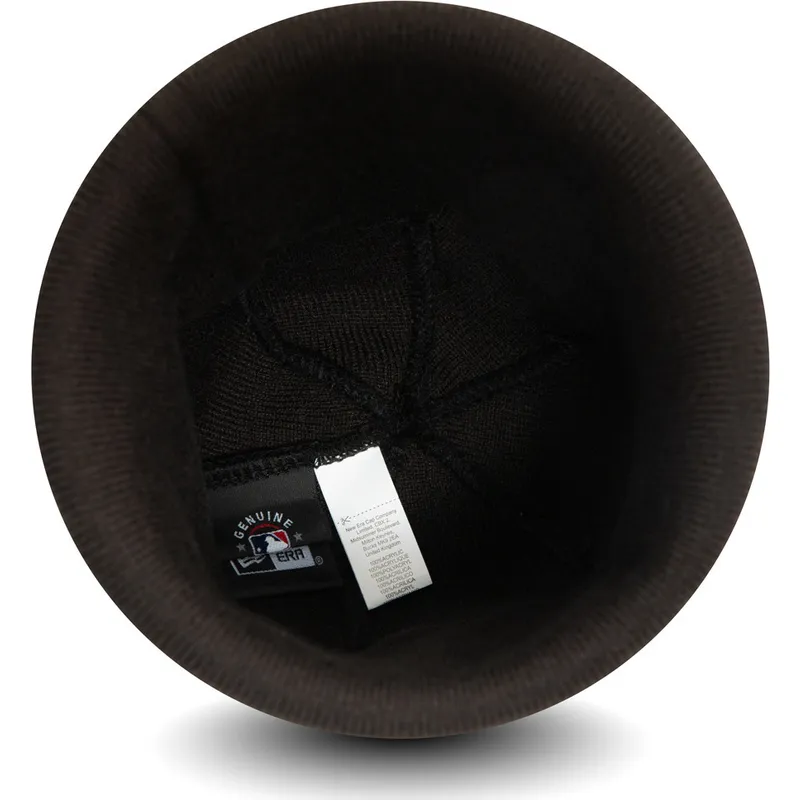 cepur-ar-bumbuli-melns-cuff-knit-jake-no-new-york-yankees-mlb-no-new-era