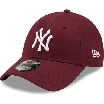 cepur-izliekta-sarkans-regulejams-9forty-league-essential-no-new-york-yankees-mlb-no-new-era