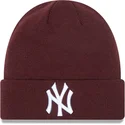 cepur-sarkans-cuff-beanie-league-essential-no-new-york-yankees-mlb-no-new-era