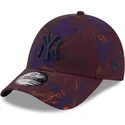 verstellbare-bordeauxrote-curved-cap-mit-marineblauem-logo-9forty-ray-scape-der-new-york-yankees-mlb-von-new-era