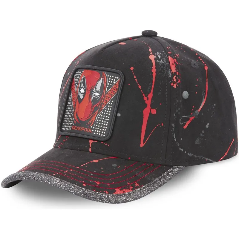 schwarze-und-rote-verstellbare-curved-cap-deadpool-tag-dea-marvel-comics-von-capslab