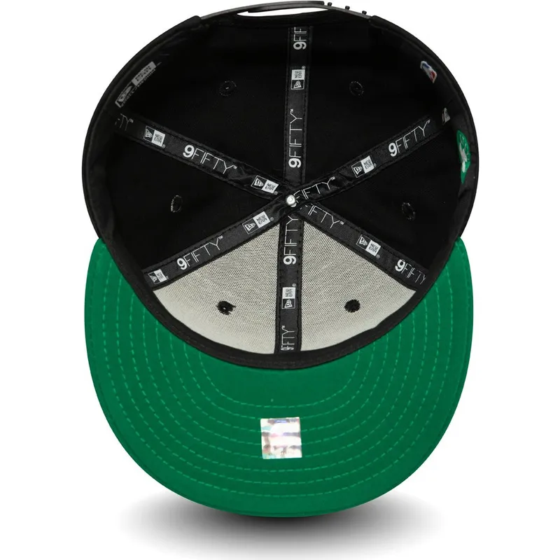 Gorra Plana Negra interior verde