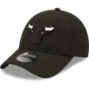 cepur-izliekta-melns-snapback-9forty-black-base-no-chicago-bulls-nba-no-new-era