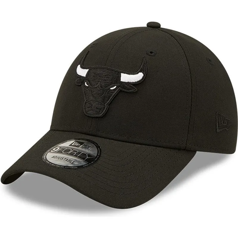 cepur-izliekta-melns-snapback-9forty-black-base-no-chicago-bulls-nba-no-new-era