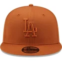 cepur-plakana-bruns-snapback-9fifty-league-essential-no-los-angeles-dodgers-mlb-no-new-era
