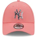 cepur-izliekta-roza-regulejams-9forty-infill-no-new-york-yankees-mlb-no-new-era
