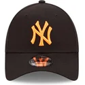 schwarze-verstellbare-kappe-mit-gebogenem-schirm-und-orangefarbenem-logo-9forty-neon-pack-der-new-york-yankees-mlb-von-new-era