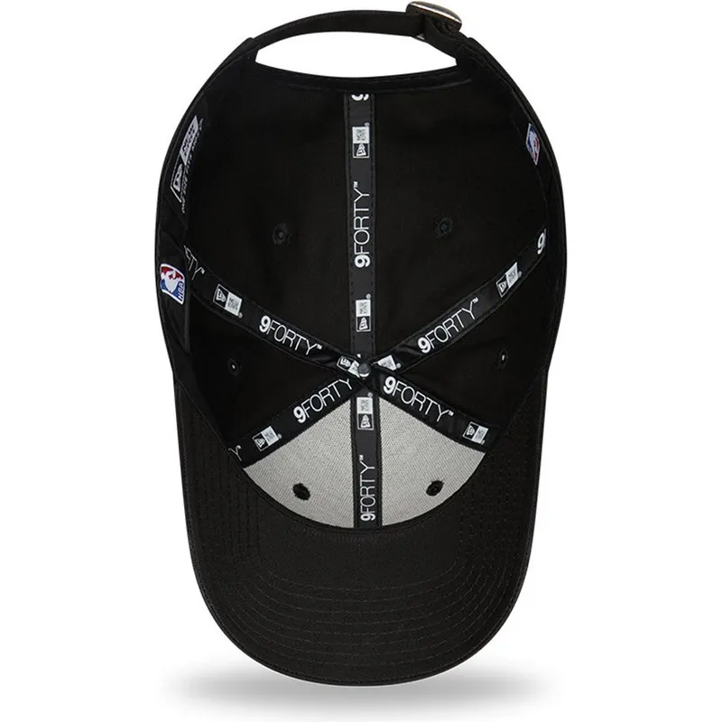 cepur-izliekta-melns-regulejams-9forty-neon-pack-no-chicago-bulls-nba-no-new-era