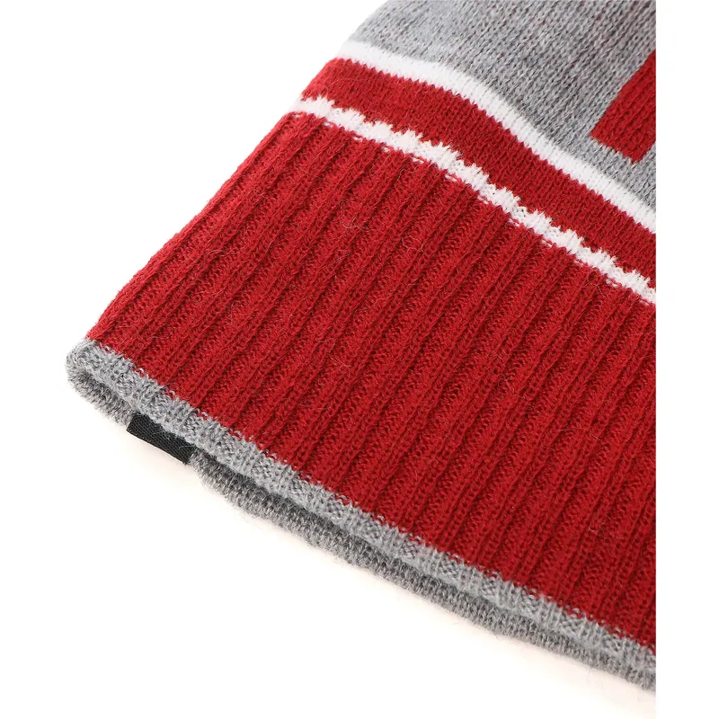 cap-pompom-red-no-puma