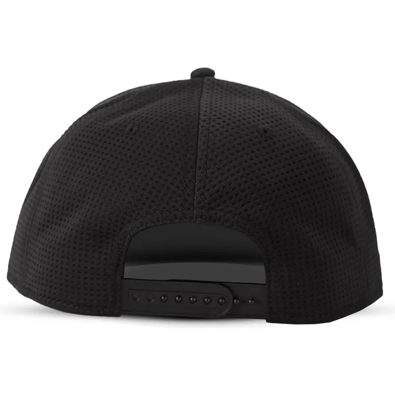 cepur-plakana-melns-snapback-metal-badge-no-difuzed cepur-plakana-melns-snapback-metal-badge-no-difuzed