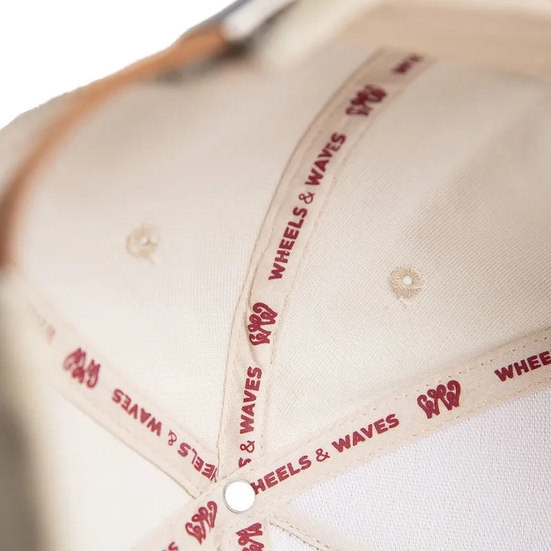 cap-izliekta-beige-adjustable-strap-no-wheels-and-waves cap-izliekta-beige-adjustable-strap-no-wheels-and-waves