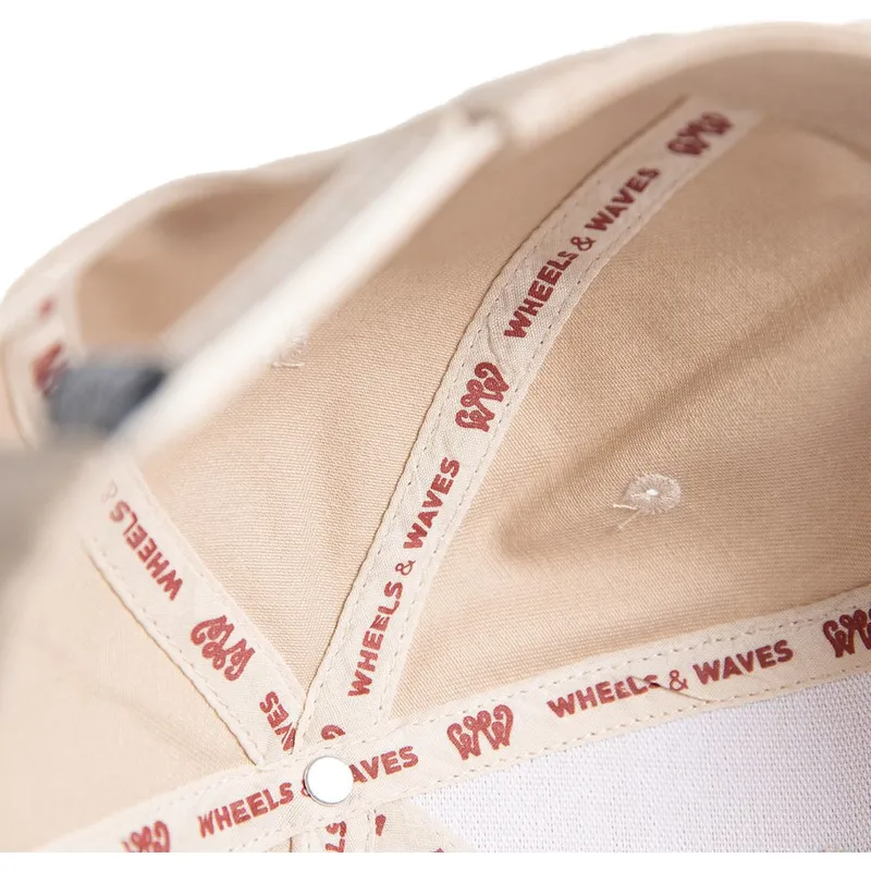 cap-plakana-beige-snapback-no-wheels-and-waves