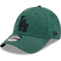 verstellbare-grune-kappe-mit-gebogenem-schirm-und-schwarzem-logo-9forty-jersey-essential-der-los-angeles-dodgers-mlb-von-new-era