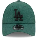 verstellbare-grune-kappe-mit-gebogenem-schirm-und-schwarzem-logo-9forty-jersey-essential-der-los-angeles-dodgers-mlb-von-new-era