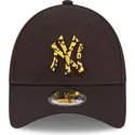 cepur-izliekta-melns-regulejams-9forty-seasonal-infill-no-new-york-yankees-mlb-no-new-era