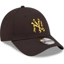 cepur-izliekta-melns-regulejams-9forty-seasonal-infill-no-new-york-yankees-mlb-no-new-era