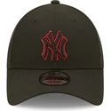 cepur-izliekta-melns-snapback-9forty-neon-pack-repreve-no-new-york-yankees-mlb-no-new-era