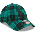 9forty-plaid-los-angeles-dodgers-mlb-dunkelgrune-verstellbare-kappe-mit-gebogenem-schirm-und-schwarzem-logo-von-new-era