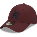 cepur-izliekta-sarkans-regulejams-9forty-league-essential-no-new-york-yankees-mlb-no-new-era