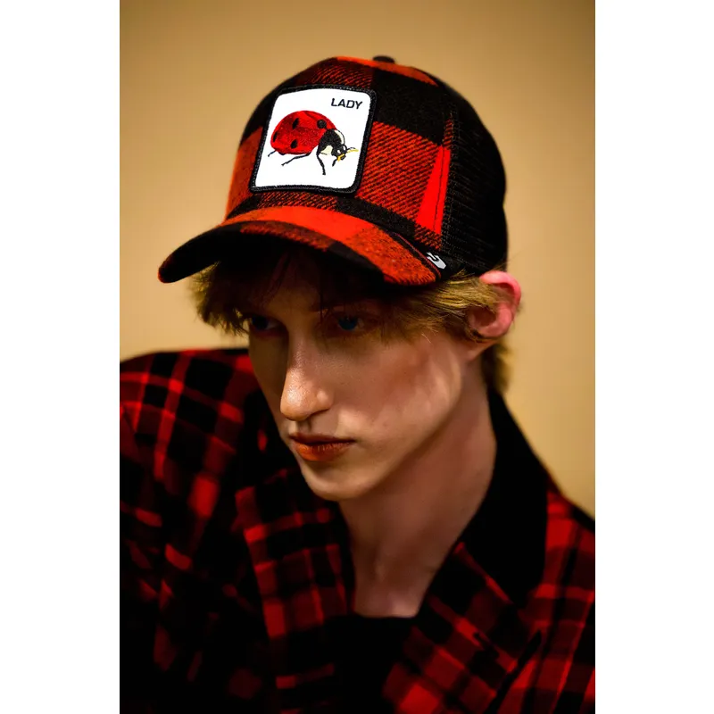 cepur-izliekta-truckeris-sarkans-snapback-lady-plaidy-bug-the-farm-no-goorin-bros