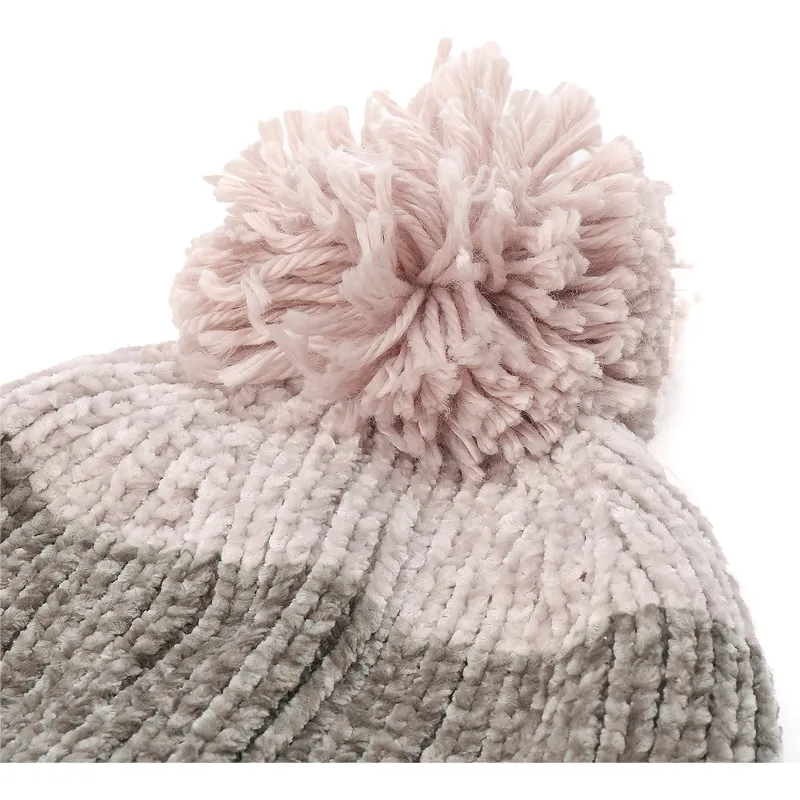 cap-pompom-black-no-puma
