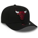 czarna-czapka-z-zakrzywionym-daszkiem-snapback-9fifty-stretch-snap-chicago-bulls-nba-od-new-era