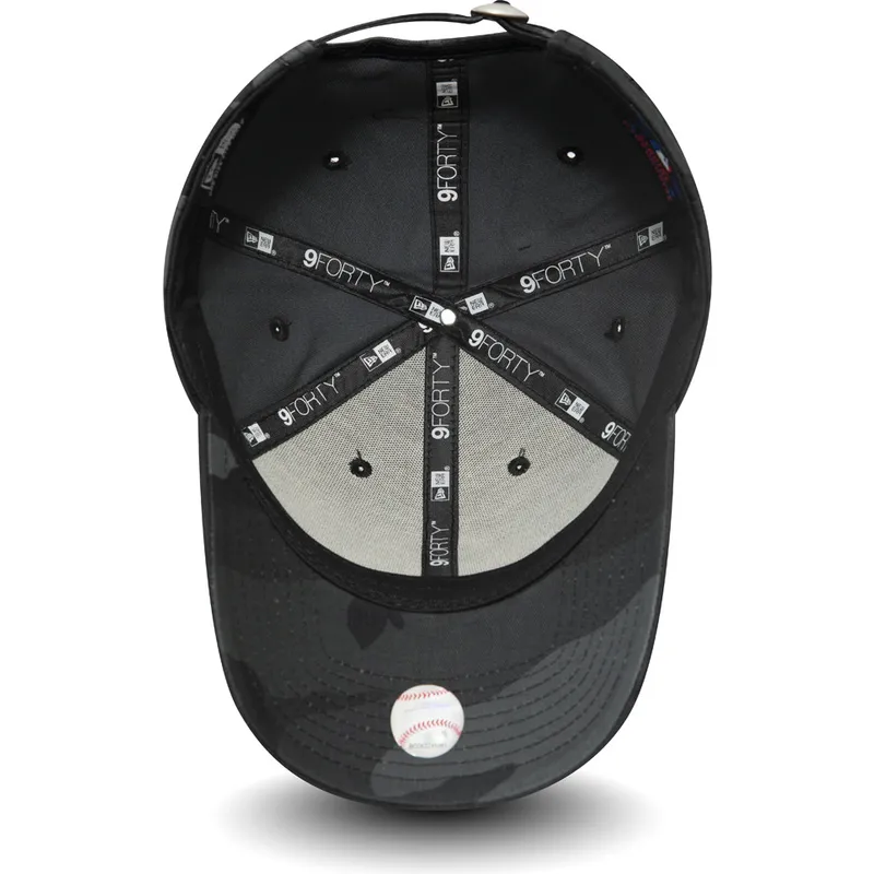 czapka-z-daszkiem-z-czarnym-kamuflazem-regulowana-z-czarnym-logo-9forty-league-essential-new-york-yankees-mlb-new-era