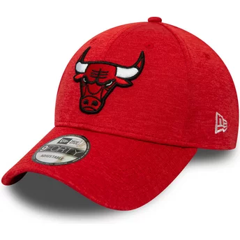 New Era Curved Brim 9FORTY Shadow Tech Chicago Bulls NBA Red Adjustable Cap