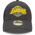los-angeles-lakers-nba-9forty-home-field-verstellbare-graue-trucker-kappe-von-new-era