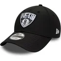 cepur-izliekta-melns-regulejams-9forty-print-infill-no-brooklyn-nets-nba-no-new-era