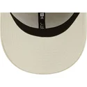 beige-gebogene-verstellbare-kappe-mit-beigem-logo-39thirty-league-essential-der-new-york-yankees-mlb-von-new-era