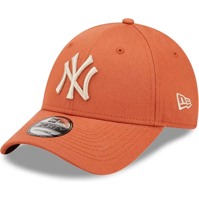 cepur-izliekta-oranzs-regulejams-9forty-league-essential-no-new-york-yankees-mlb-no-new-era