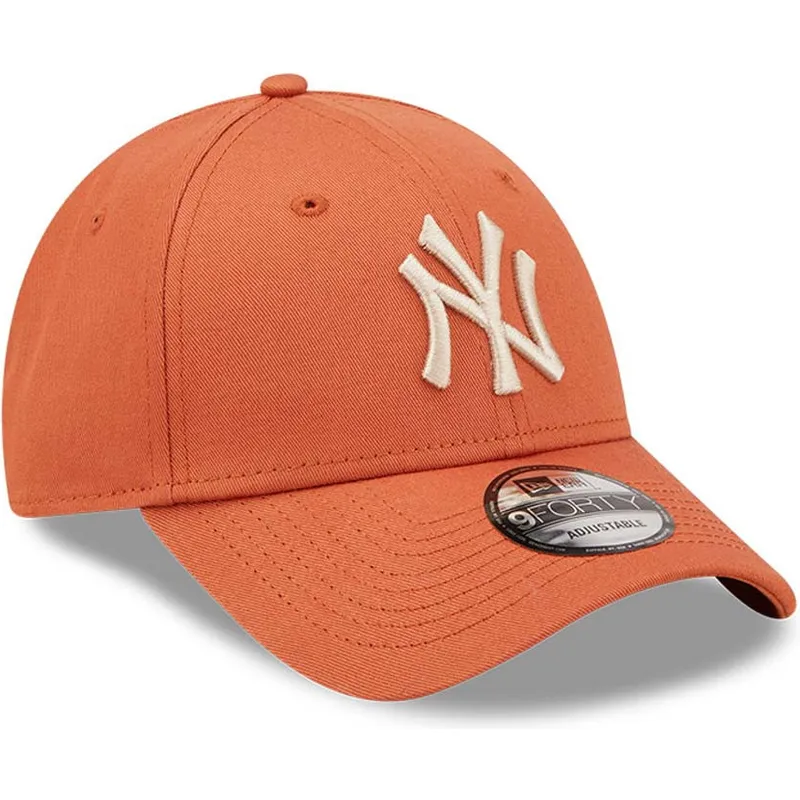 cepur-izliekta-oranzs-regulejams-9forty-league-essential-no-new-york-yankees-mlb-no-new-era