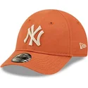 cepur-izliekta-oranzs-regulejams-berniem-9forty-league-essential-no-new-york-yankees-mlb-no-new-era