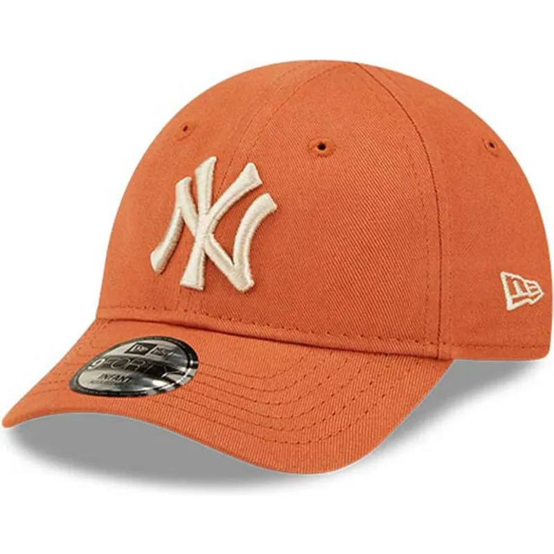 cepur-izliekta-oranzs-regulejams-berniem-9forty-league-essential-no-new-york-yankees-mlb-no-new-era