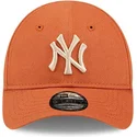 cepur-izliekta-oranzs-regulejams-berniem-9forty-league-essential-no-new-york-yankees-mlb-no-new-era